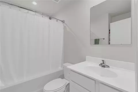 Bath - 106 Sproles Ln, Easley, SC 29642 photo 2 of 3