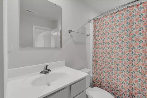 Bath - 106 Sproles Ln, Easley, SC 29642 photo 1 of 3