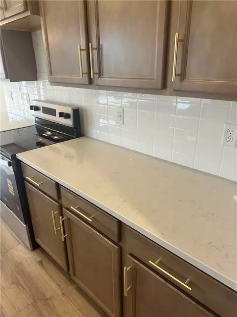 Kitchen - 233 Brown Cir, Easley, SC 29642 photo 2 of 5