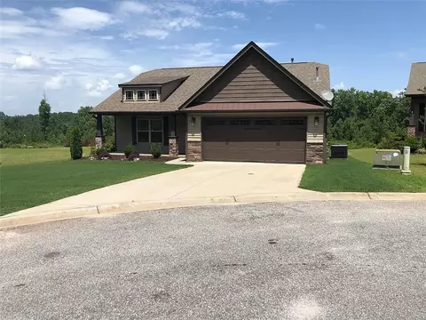 345 S Stonegate Dr, Seneca, SC 29678