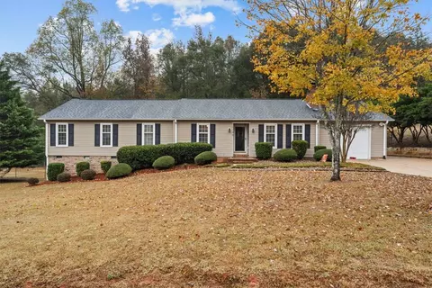 1130 Tall Oaks Cir, Piedmont, SC 29673