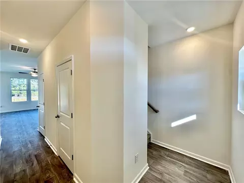 592 Seaborn Cir, Pendleton, SC 29670 photo 3