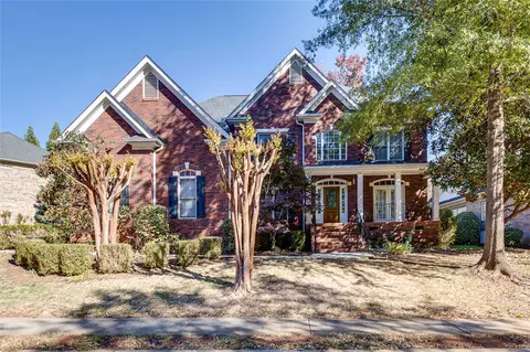516 Foxcroft Rd, Greenville, SC 29615
