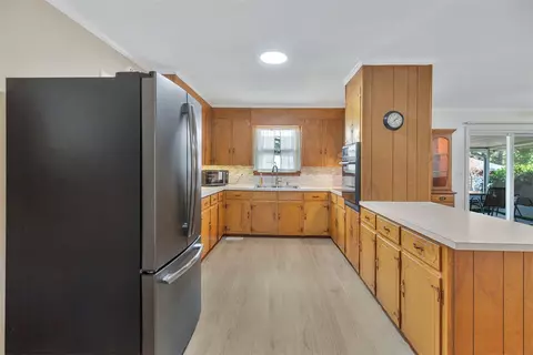 Kitchen - 113 Soapstone Dr, Starr, SC 29684 photo 2 of 3