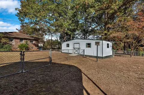 Exterior - 113 Soapstone Dr, Starr, SC 29684 photo 4 of 12