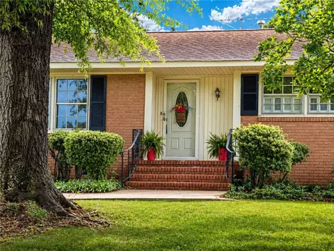 611 Heyward Rd, Anderson, SC 29621