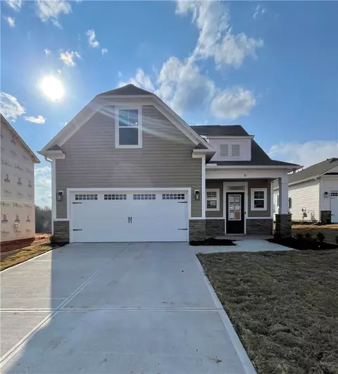 31 Halsey St, Central, SC 29630