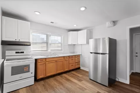 Kitchen - 134 Marshall Ave, Seneca, SC 29678 photo 1 of 2