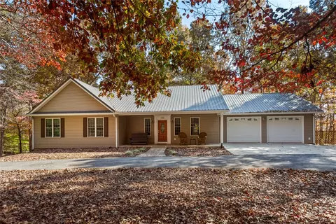 310 Falcons Nest Rd, Walhalla, SC 29691