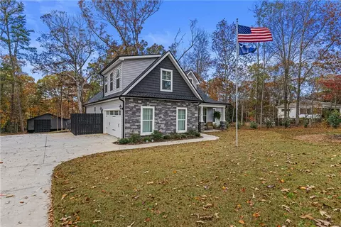 215 Milwee Creek Rd, Pendleton, SC 29670 photo 2