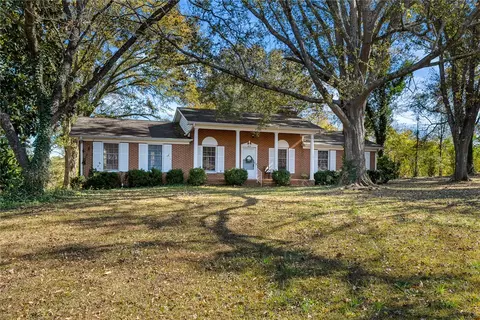 215 Nicholson Dr, Central, SC 29630