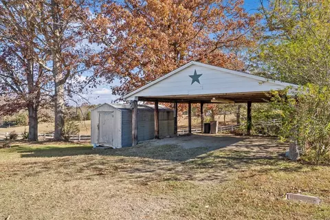 Exterior - 3300 Earls Bridge Rd, Easley, SC 29640 photo 5 of 8