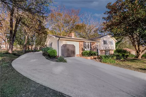 207 Redwood Dr, Easley, SC 29642
