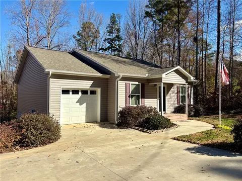 Exterior - 450 Cedar Tree Dr, Walhalla, SC 29691 photo 3 of 9