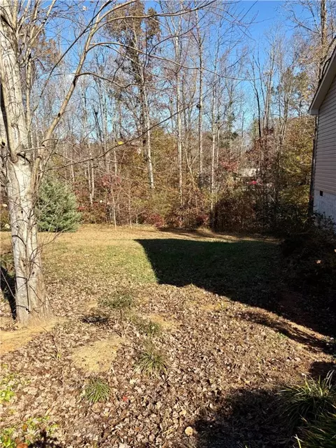 Exterior - 450 Cedar Tree Dr, Walhalla, SC 29691 photo 7 of 9