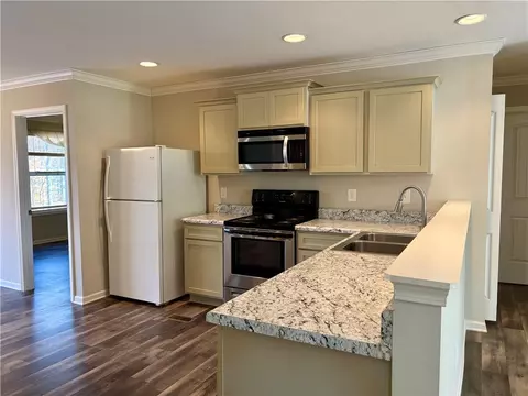 Kitchen - 450 Cedar Tree Dr, Walhalla, SC 29691 photo 1 of 5