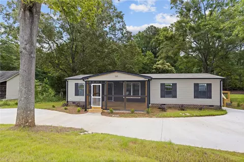 717 Central St, Iva, SC 29655