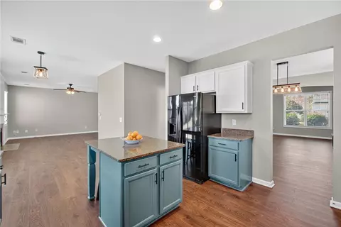 Kitchen - 105 Amherst Way, Easley, SC 29642 photo 4 of 6