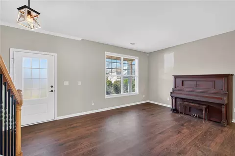 Living - 105 Amherst Way, Easley, SC 29642 photo 4 of 12