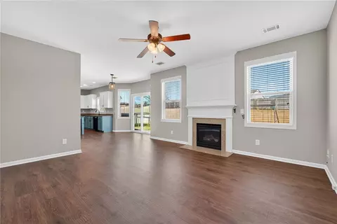 Living - 105 Amherst Way, Easley, SC 29642 photo 7 of 12