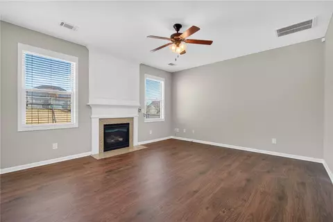 Living - 105 Amherst Way, Easley, SC 29642 photo 6 of 12