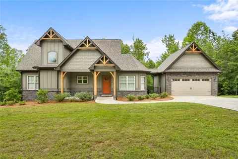 1104 Little River View Dr, Seneca, SC 29672