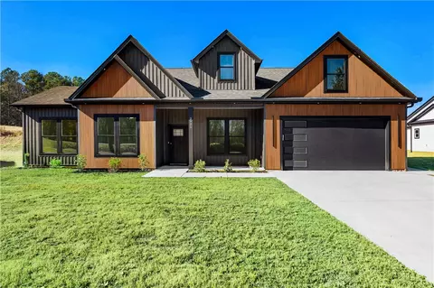 2925 Old Greenville Hwy, Central, SC 29630
