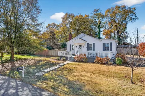 102 Griffin Dr, Greenville, SC 29607