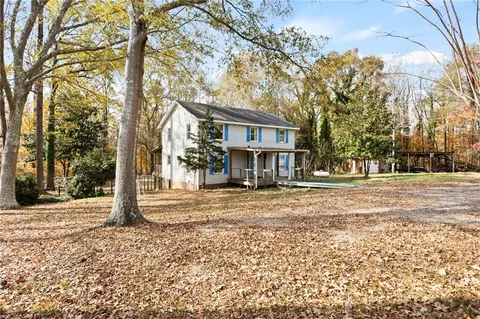 1441 Deck Rd, Gray Court, SC 29645