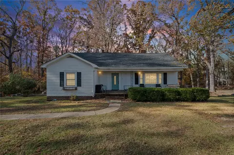 10 Higgins Dr, Ware Shoals, SC 29692