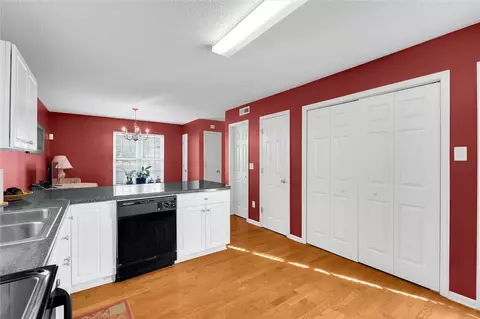 Kitchen - 109 Wisteria Way, Pendleton, SC 29670 photo 4 of 4