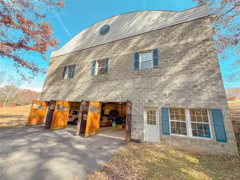 Exterior - 190 Jameson Rd, Easley, SC 29640 photo 9 of 11