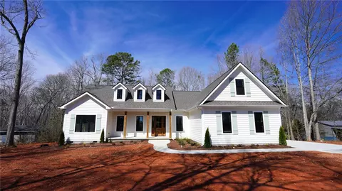1001 Five Forks Rd, Pendleton, SC 29670
