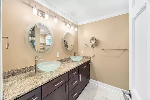 Bath - 511 Shorecrest Dr, Clemson, SC 29631 photo 2 of 7