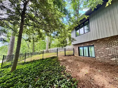 Exterior - 511 Shorecrest Dr, Clemson, SC 29631 photo 6 of 7