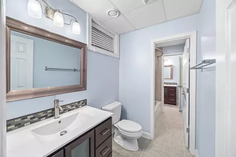 Bath - 511 Shorecrest Dr, Clemson, SC 29631 photo 6 of 7