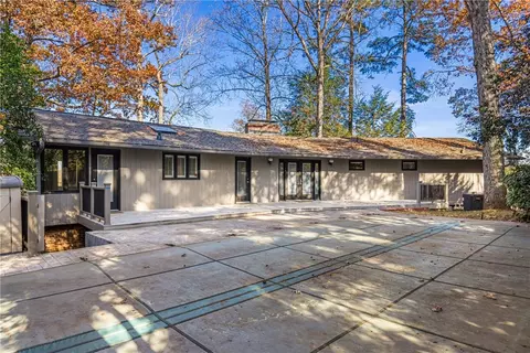 Exterior - 511 Shorecrest Dr, Clemson, SC 29631 photo 2 of 7