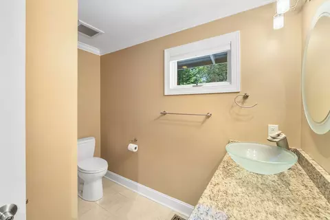 Bath - 511 Shorecrest Dr, Clemson, SC 29631 photo 4 of 7