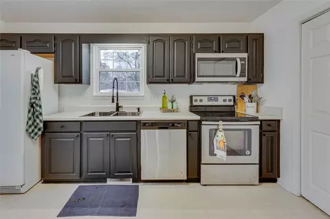 Kitchen - 17 Dendy St # A, Pelzer, SC 29669 photo 1 of 5