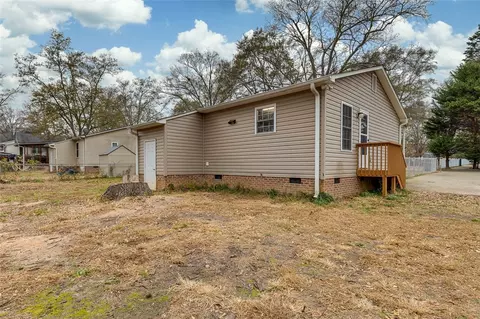 Exterior - 17 Dendy St # A, Pelzer, SC 29669 photo 3 of 5
