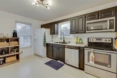Kitchen - 17 Dendy St # A, Pelzer, SC 29669 photo 4 of 5