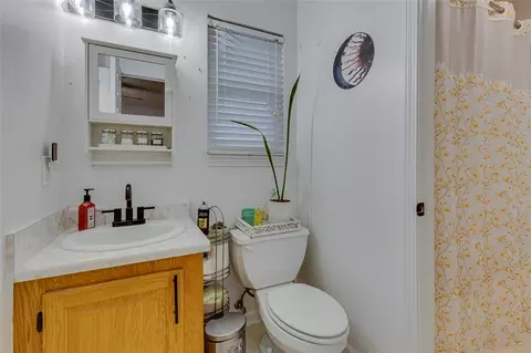 Bath - 17 Dendy St # A, Pelzer, SC 29669 photo 1 of 3