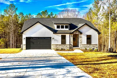 174 Turtle Dove Ln, Seneca, SC 29678