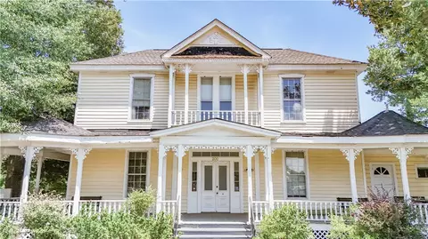 200 W North 1st St, Seneca, SC 29678