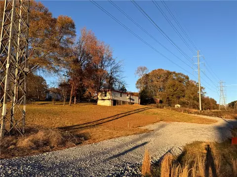 208 Hedge St, Central, SC 29630 photo 3
