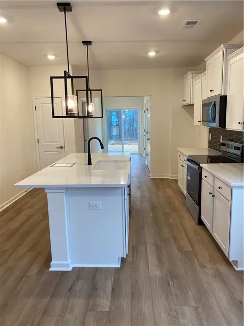 Kitchen - 5 Halsey St, Central, SC 29630 photo 1 of 6