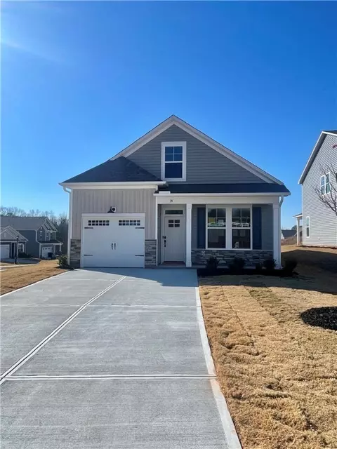 35 Halsey St, Central, SC 29630