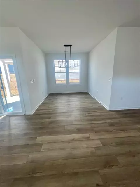 Dining - 35 Halsey St, Central, SC 29630 photo 1 of 1
