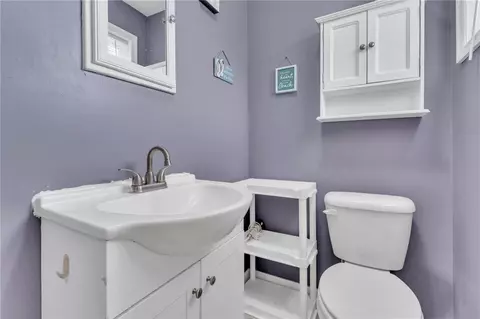 Bath - 104 Dogwood Cir, Pendleton, SC 29670 photo 2 of 3
