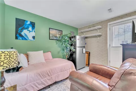 Bedroom - 104 Dogwood Cir, Pendleton, SC 29670 photo 6 of 7